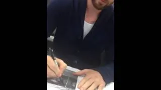 Chris Evans - Signing Autographs at the Salt Lake Comic Con 2015