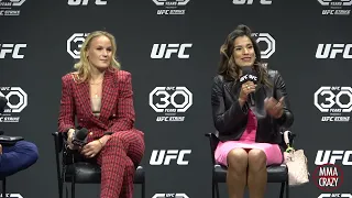 Awkward moment Between Valentina Shevchenko & Julianna Pena