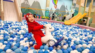 AQILA BERSENANG SENANG DI PLAYGROUND BERMAIN DENGAN PAPA