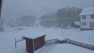 Skikkelig Snø Uvær fra Vest fredag 9.4.2021