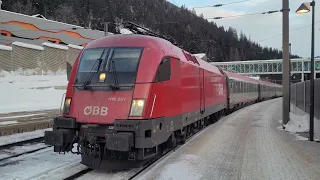 Abfahrt des InterCity 894 am 11.02.2023 in Bad Gastein