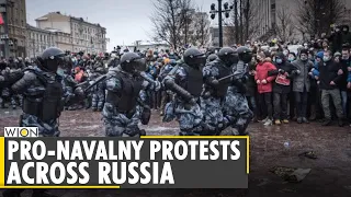 Russia: Police detains over 200 protesters at pro-Navalny rally in St Petersburg | World News