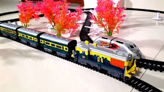 Centy Toys Garib Rath Express Train | Trenes de Juguete | Indian passenger trains on parallel tracks