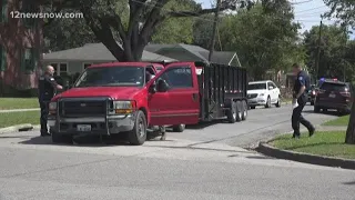 Thieves steal truck, trailer after man drops keys in Beaumont