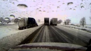 Jackknifed tractor trailer