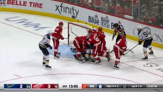 Nedeljkovic (Red Wings) committs robbery on STL.