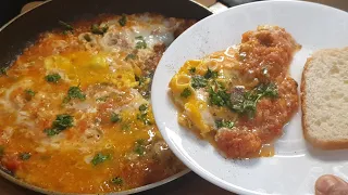 How To Make Menemen ( Turkish Eggs Dish With Cheese And Tomato Sauce | Easy Turkish Breakfast Recipe