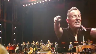 2023-06-28 Bruce Springsteen - Twist And Shout (the stadium breaker!)