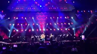 Justin Timberlake and Garth Brooks sing Friends in Low Plac