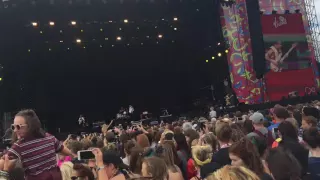 DNCE pay my rent 21/8/16 v festival