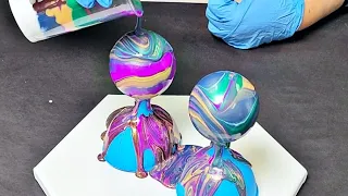 Acrylic pour on Christmas ornaments - easy DIY marbled ornaments