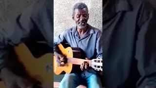 CARLINHOS **MÚSICA EU CHEGO LA** COMPARTILHEM  ..DEUS EXALTA OS HUMILHADOS É SÓ CONFIAR.