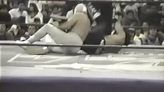 El Hijo del Santo vs. Negro Casas (WWA Welterweight Title)
