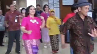 Video Flash Mob Siloam Simatupang