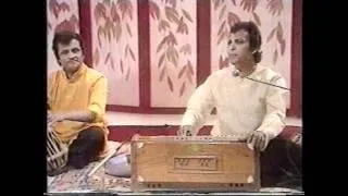 Ustad Raees Khan - Ghungroo toot gaye - Qateel Shifaee .avi