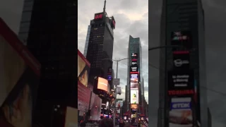 2016 newyork times square DNCE cake by the ocean