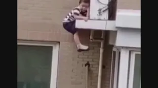 Man catches toddler falling from fifth floor in China