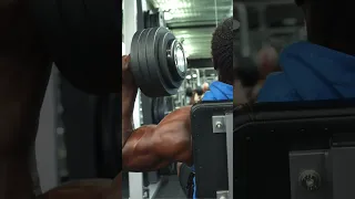 Build shoulder mass with this workout