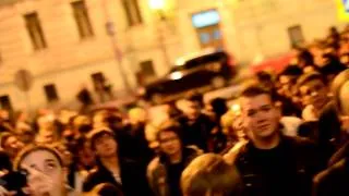 Толпа скандирует Хованскому. 25,09,2012