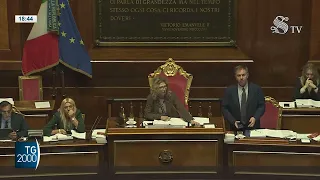 Premierato, sfiorata rissa al Senato. Lavori sospesi