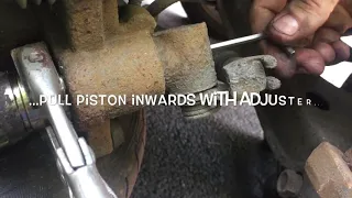 MX5/Miata remove rear brake calliper handbrake adjuster from inside piston