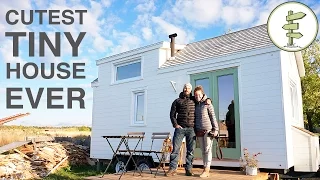 Tiny House with Incredible Interior Design Built in 40 Days!