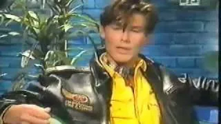 Morten Harket in interview (MTV)  93