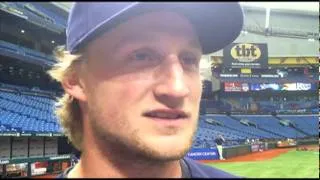 Lightning hit batting practice with Rays