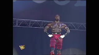 Ahmed Johnson beats Vader Clean! Ahmed adds more Pads to his Attire! 1997 (WWF)