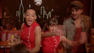 Glee - Gloria (Full Performance) 5x10