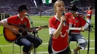 Hannover 96 - Alina Schmidt singt 96 alte Liebe