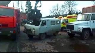 Утилизация автомобилей.Крушим железо. Russia. .The disposal of vehicles.Smashing iron.