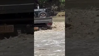 Crocodiles and a car at Cahill’s Crossing