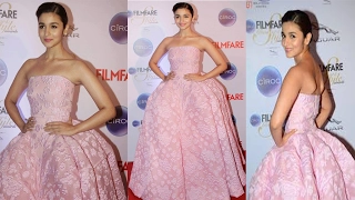 Filmfare Glamour And Style Awards | Alia Bhatt Hot Looks At Filmfare Awards 2015