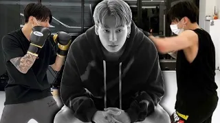 Jungkook working out for 10 minutes straight 💪 | 방탄소년단 정국 2022