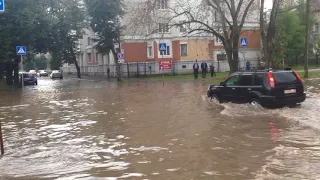 Потоп. 20 минут дождь. Псков