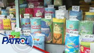 Ilang konsyumer dismayado sa pagtaas ng presyo ng bigas | TV Patrol