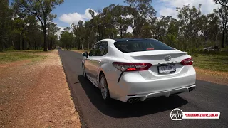 2018 Toyota Camry V6 0-100k/h & engine sound