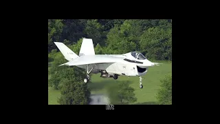 The X-32 and X-35 #avgeeks #aviation #lockheedmartin #boeing #x32 #f35