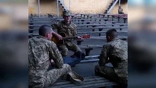 Одинокий демон ( Кавер ). Очень красиво поет. Песни под гитару 🎸