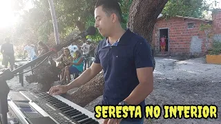 GILDENES ARAÚJO E SEUS TECLADOS TOCANDO SERESTA NO INTERIOR DO CEARÁ-AO VIVO NO BAR DA IRACI