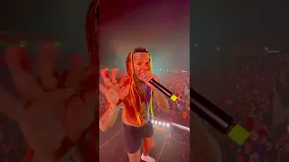 6ix9ine Pays Tribute to XXXTentacion at Romania Concert: Watch the Emotional Moment Here
