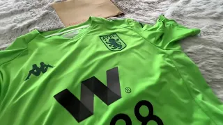 Unboxing a Match Worn Carabao Cup Aston Villa Shirt