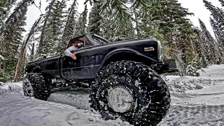 Sherp vs Mega Trucks Mountain Snow Run