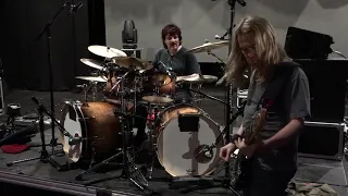 Tony Franklin & Carmine Appice jamming Blue Murder's Valley Of The Kings