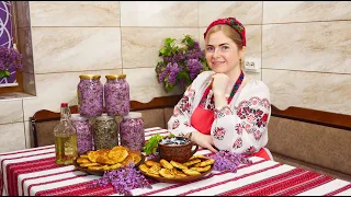 We are preparing UKRAINIAN ONIONS and Lilac Tincture. Treat joints and cook delicious food.