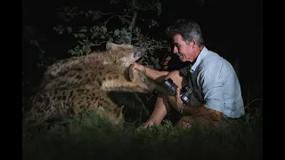 Kim Wolhuter and Rumbie Takawira discuss hyena encounters