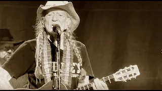 Willie Nelson - "Nuages" Live Instrumental @ The Pacific Amphitheatre, Costa Mesa, CA 8.9.18