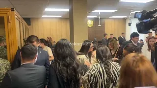 Зал суда после оглашения приговора Бишимбаеву