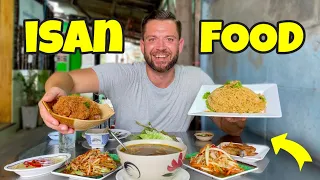 HIDDEN BACK ALLEY ISAN FOOD in BANGKOK 🇹🇭 Thai Grilled Chicken, Papaya Salad + More (ICON SIAM)